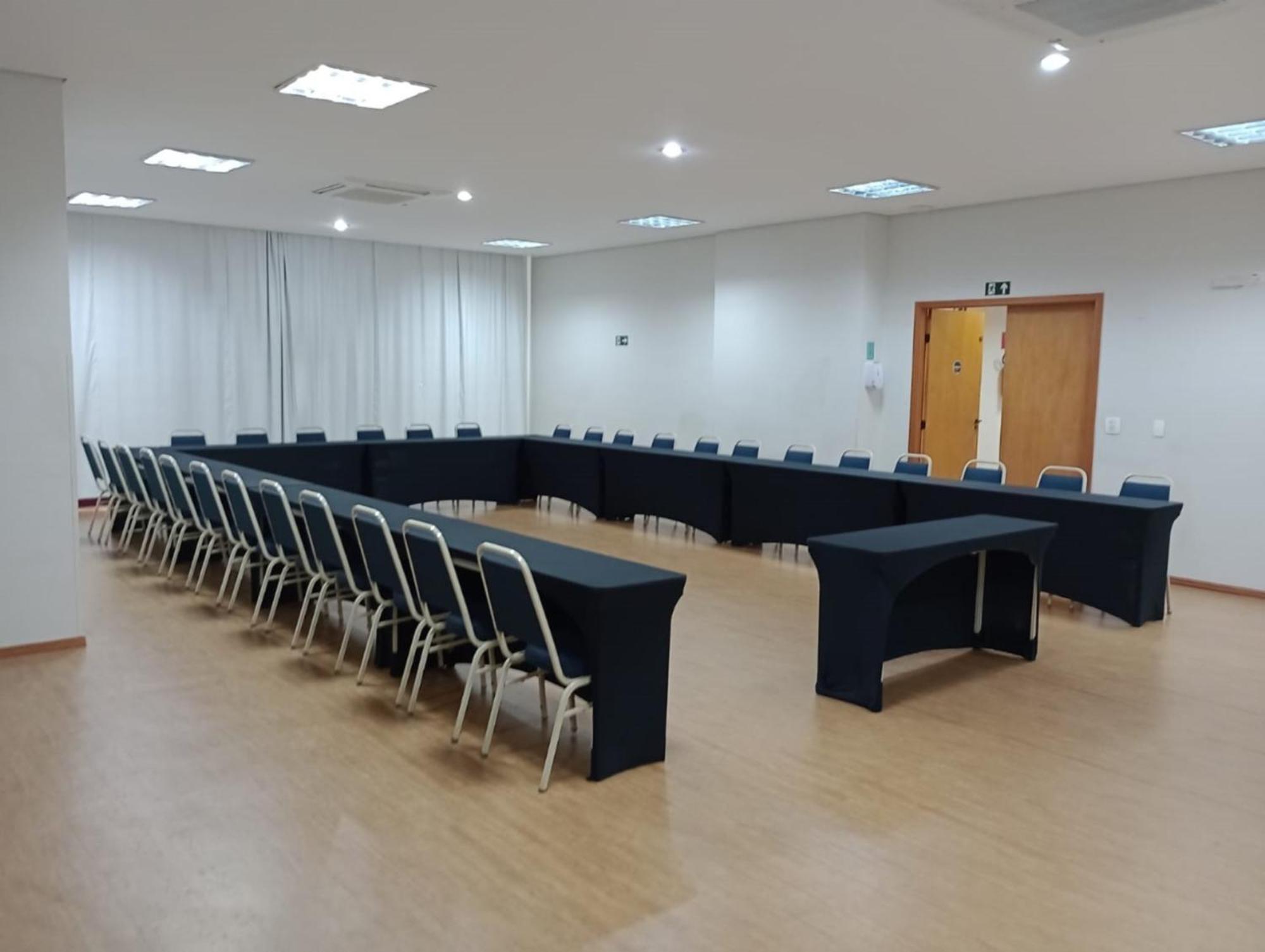 فندق Bristol Centro Civico كوريتيبا المظهر الخارجي الصورة